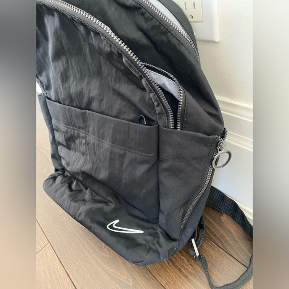 Nike One Luxe Women’s Laptop Backpack - Picture 5 of 5